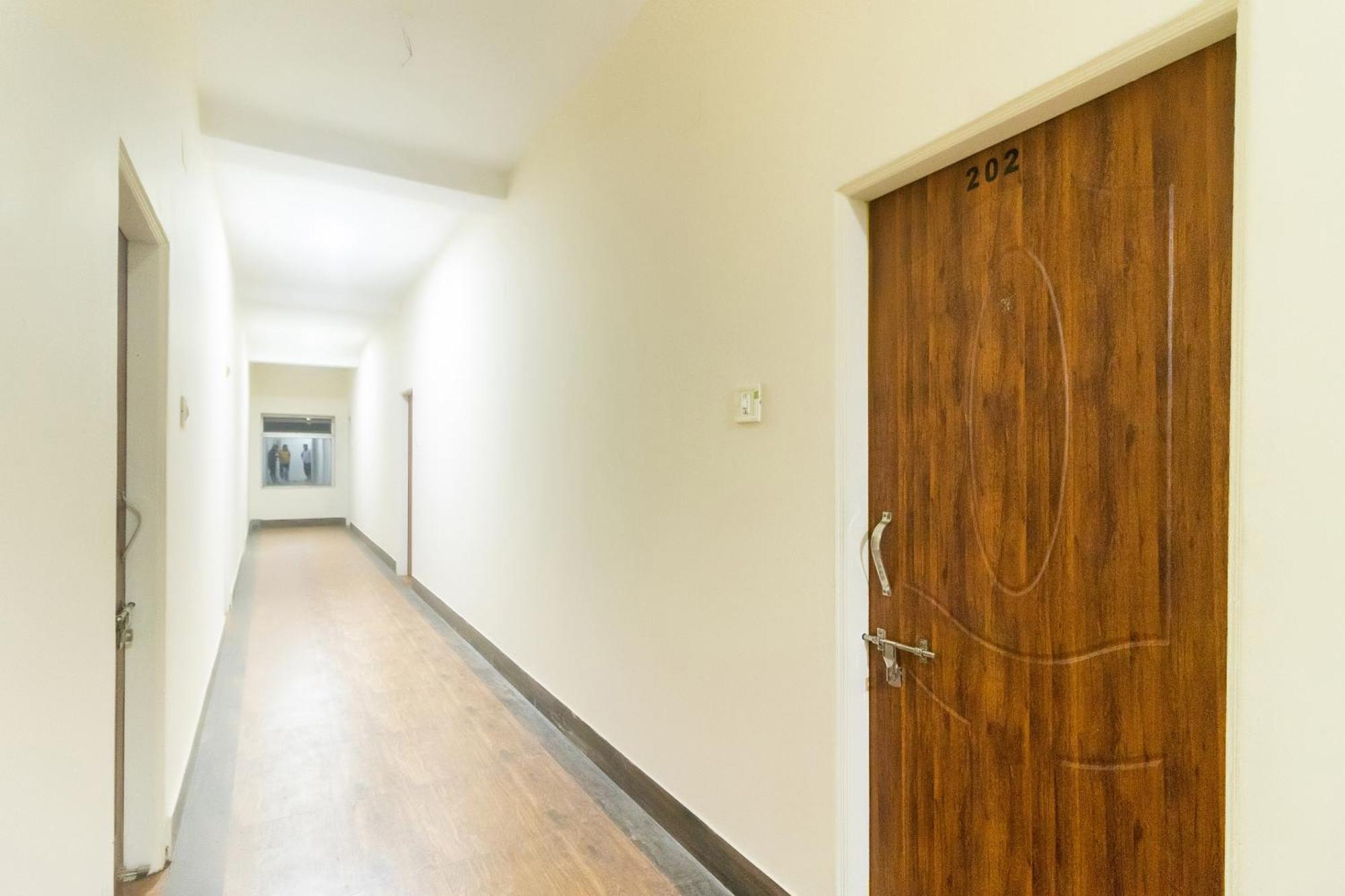 Spot On Prabir Residency Inn Urali ภายนอก รูปภาพ