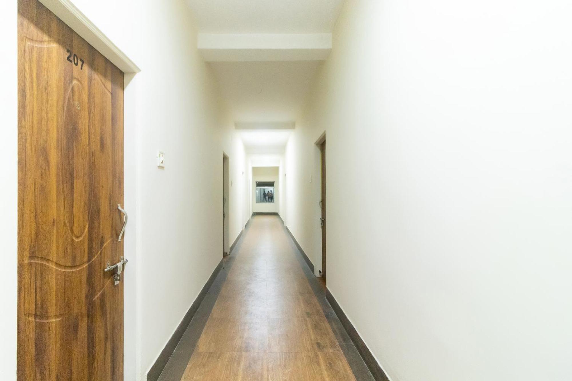 Spot On Prabir Residency Inn Urali ภายนอก รูปภาพ